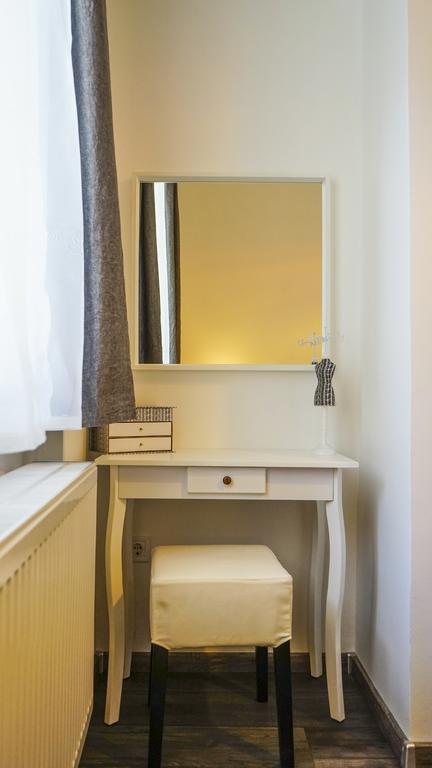 Downtown Deluxe Apartment Eger Phòng bức ảnh